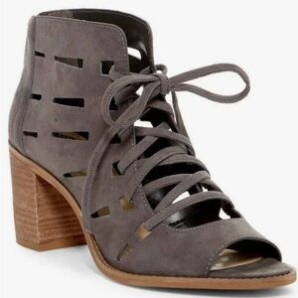 Vince Camuto Women's Tressa Suede Block Heel Suede Ankle Bootie Size 8M